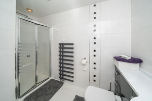 BEDROOM 1 EN-SUITE- click for photo gallery